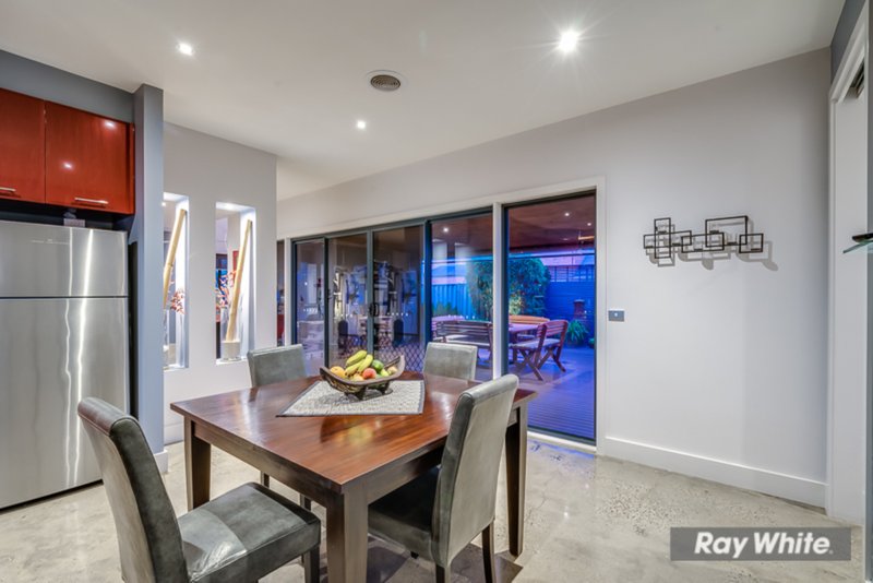 Photo - 82 Riversdale Drive, Tarneit VIC 3029 - Image 9