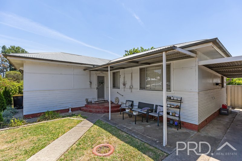 Photo - 82 Russell Street, Tumut NSW 2720 - Image 9