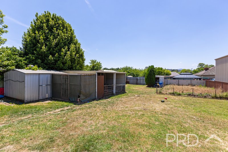 Photo - 82 Russell Street, Tumut NSW 2720 - Image 11