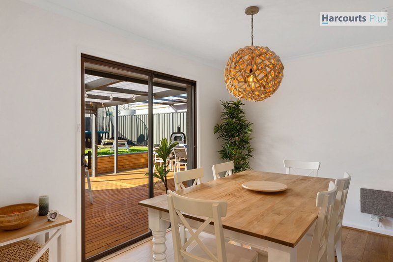 Photo - 82 Sandison Road, Hallett Cove SA 5158 - Image 5