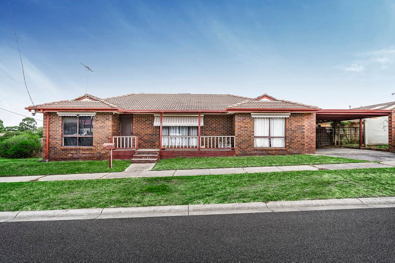 82 Strong Drive, Hampton Park VIC 3976