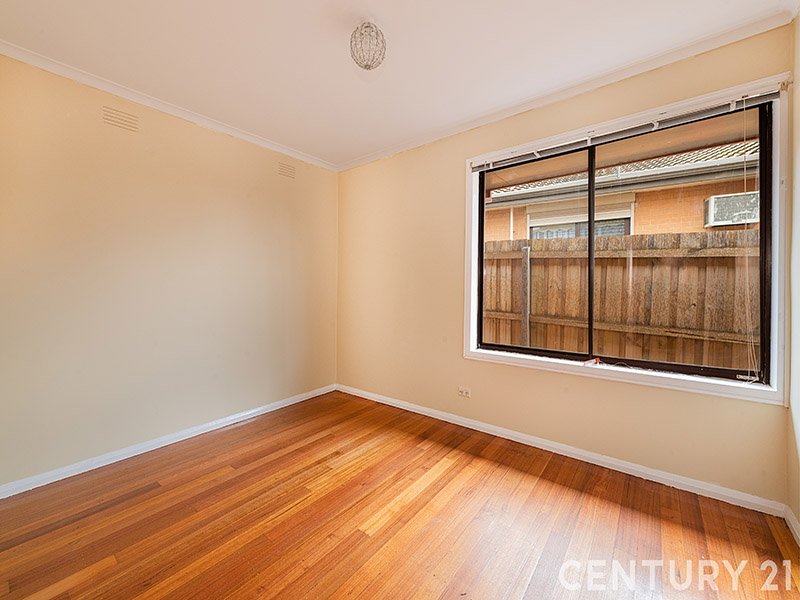 Photo - 82 Sylvander Street, Clayton South VIC 3169 - Image 7