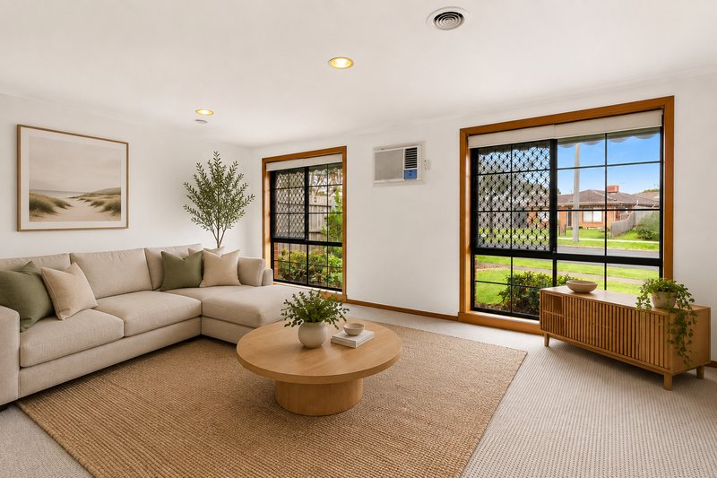 Photo - 82 Tamarind Crescent, Werribee VIC 3030 - Image 2
