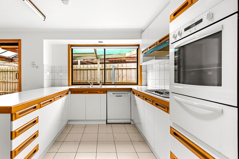 Photo - 82 Tamarind Crescent, Werribee VIC 3030 - Image 4