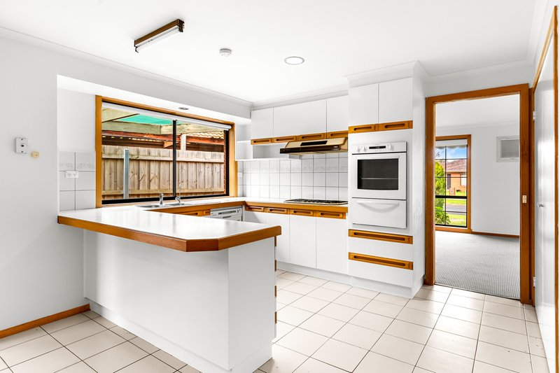 Photo - 82 Tamarind Crescent, Werribee VIC 3030 - Image 5