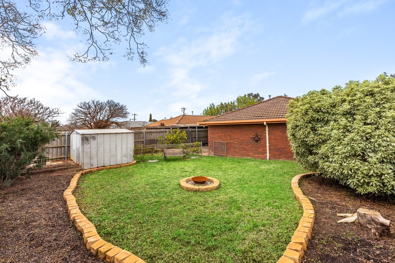 Photo - 82 Tamarind Crescent, Werribee VIC 3030 - Image 13