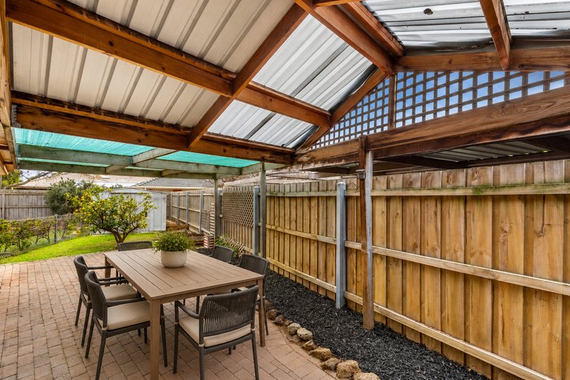 Photo - 82 Tamarind Crescent, Werribee VIC 3030 - Image 15