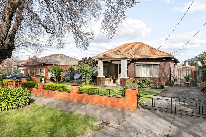 Photo - 82 The Grove, Coburg VIC 3058 - Image 2