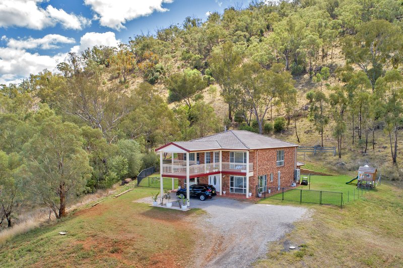 82 Valley Drive, Tamworth NSW 2340