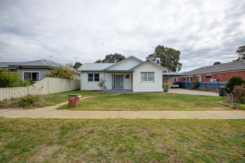 82 Victoria Street, Rochester VIC 3561