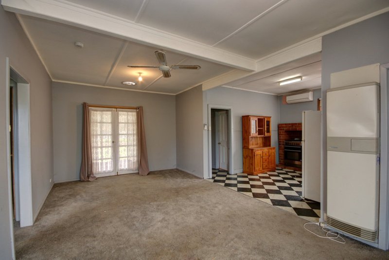 Photo - 82 Victoria Street, Rochester VIC 3561 - Image 2