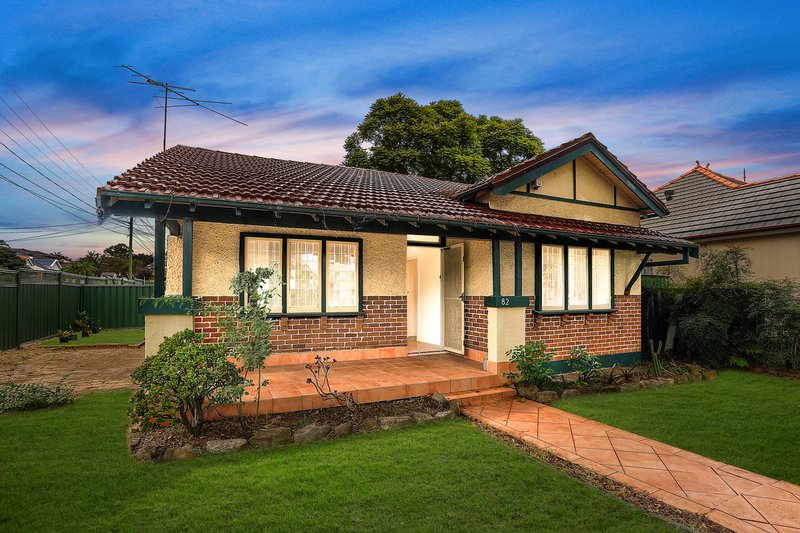 Photo - 82 Wellbank Street, Concord NSW 2137 - Image 2