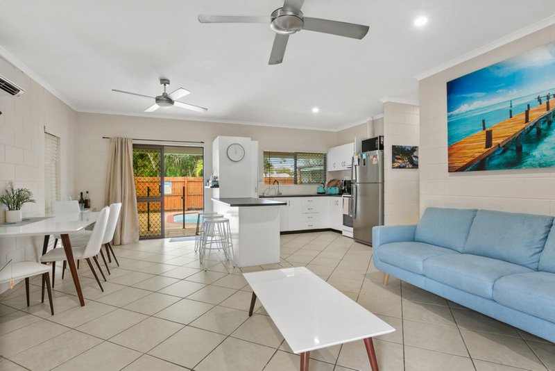 Photo - 82 Wistaria Street, Holloways Beach QLD 4878 - Image 2