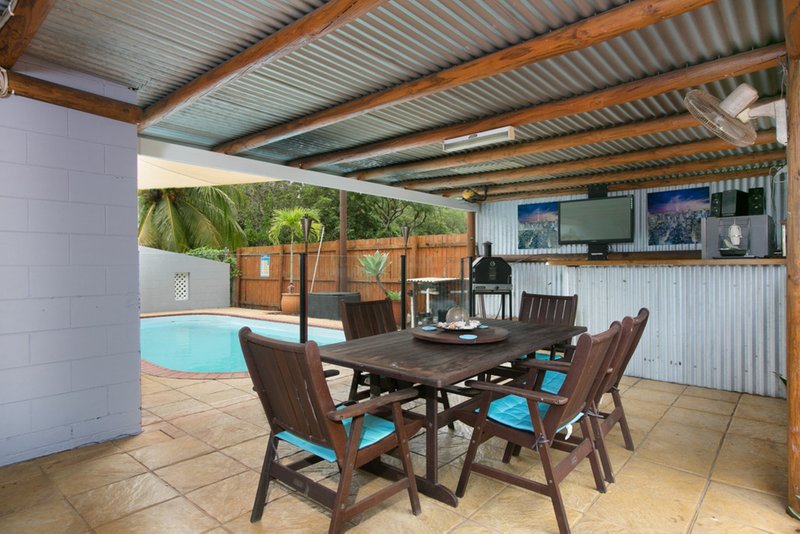 Photo - 82 Wistaria Street, Holloways Beach QLD 4878 - Image 6