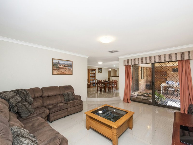 Photo - 82 Yale Road, Thornlie WA 6108 - Image 7