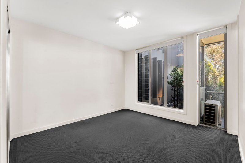 Photo - 8/2 Yarra Bing Crescent, Burwood VIC 3125 - Image 4