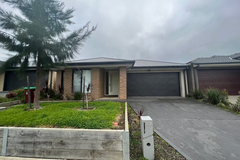 82 Yeungroon Boulevard, Clyde North VIC 3978