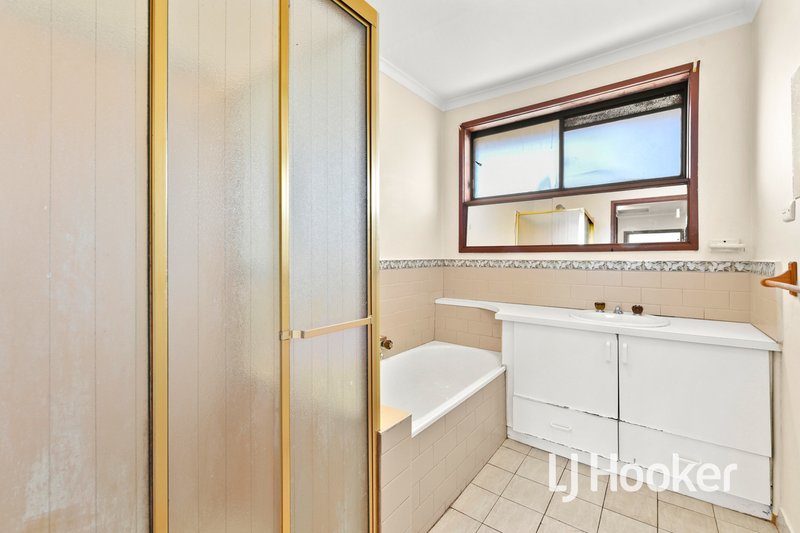 Photo - 8/20-22 Somerville Road, Hampton Park VIC 3976 - Image 9