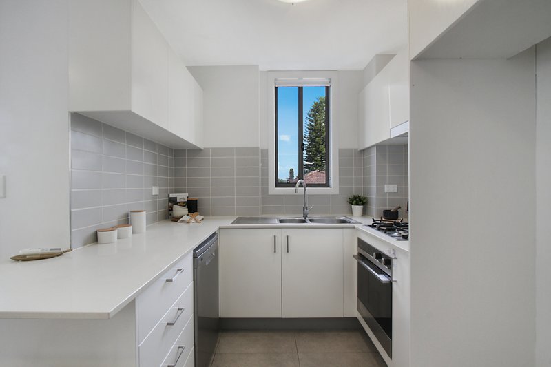 Photo - 8/20 Good Street, Westmead NSW 2145 - Image 3