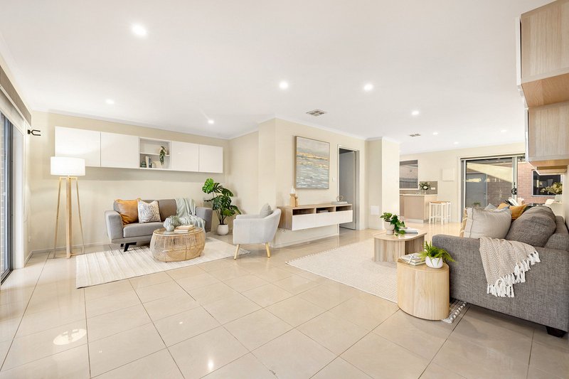 Photo - 8/20 Helpmann Street, Bonython ACT 2905 - Image 2