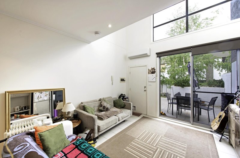 Photo - 8/20 Ijong Street, Braddon ACT 2612 - Image 5