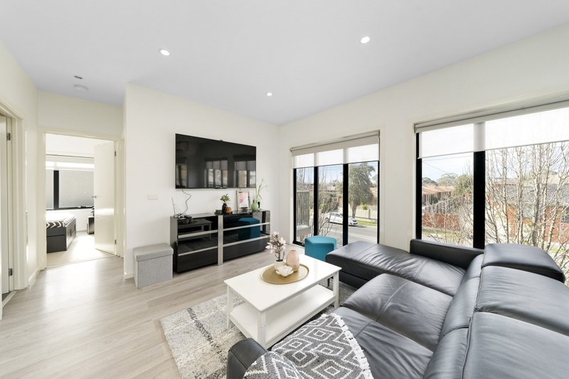 Photo - 8/20 James Street, Dandenong VIC 3175 - Image 4