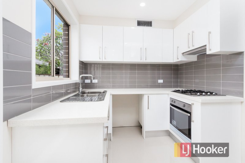 Photo - 8/21-23 Derby Street, Rooty Hill NSW 2766 - Image 3