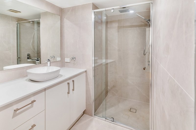 Photo - 8/21 Huth Street, Labrador QLD 4215 - Image 7