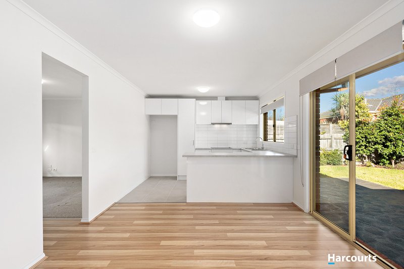 Photo - 8/21 Merrijig Avenue, Cranbourne VIC 3977 - Image 3