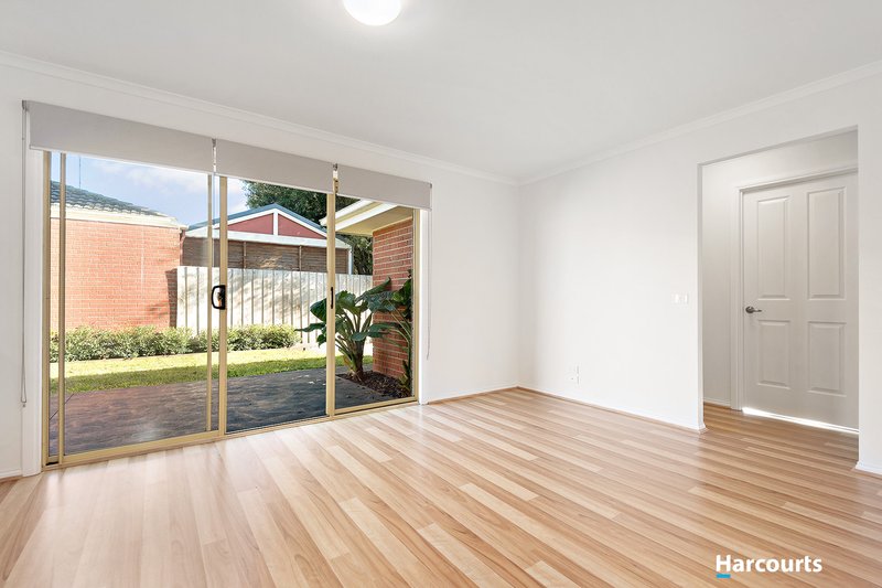 Photo - 8/21 Merrijig Avenue, Cranbourne VIC 3977 - Image 4