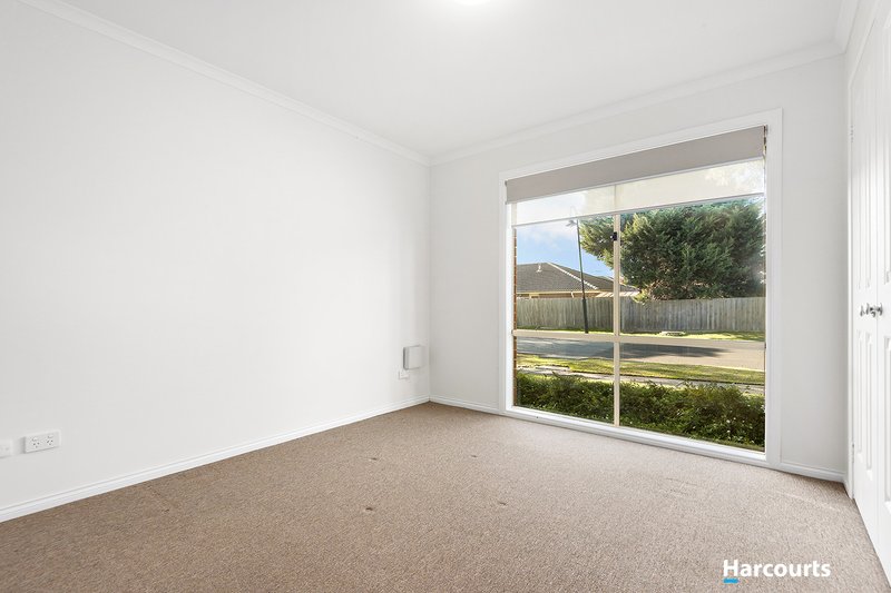 Photo - 8/21 Merrijig Avenue, Cranbourne VIC 3977 - Image 6