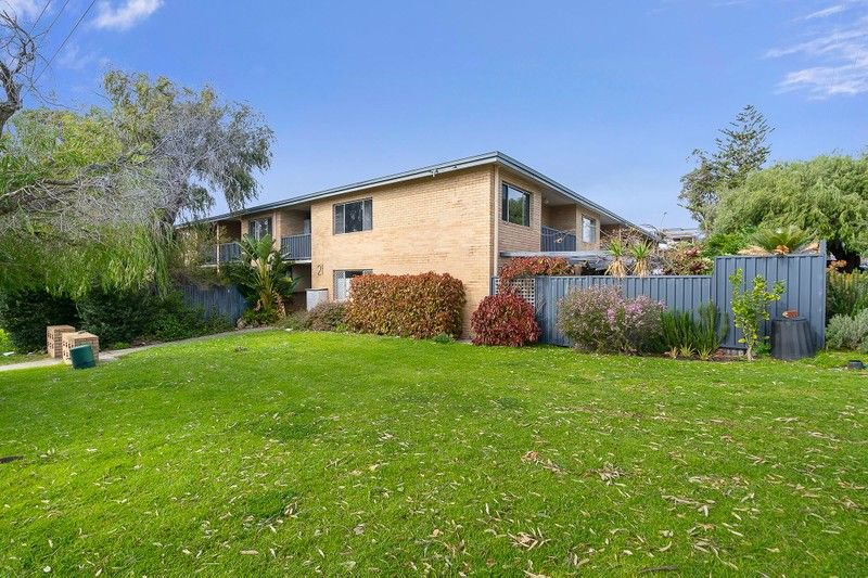 Photo - 8/21 Ventnor Street, Scarborough WA 6019 - Image 2