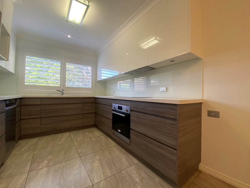 Photo - 8/212 Gymea Bay Road, Gymea NSW 2227 - Image 2