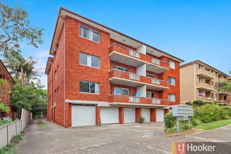 8/22 High Street, Carlton NSW 2218