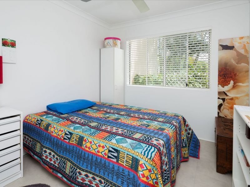 Photo - 8/22 Jennifer Avenue, Runaway Bay QLD 4216 - Image 4