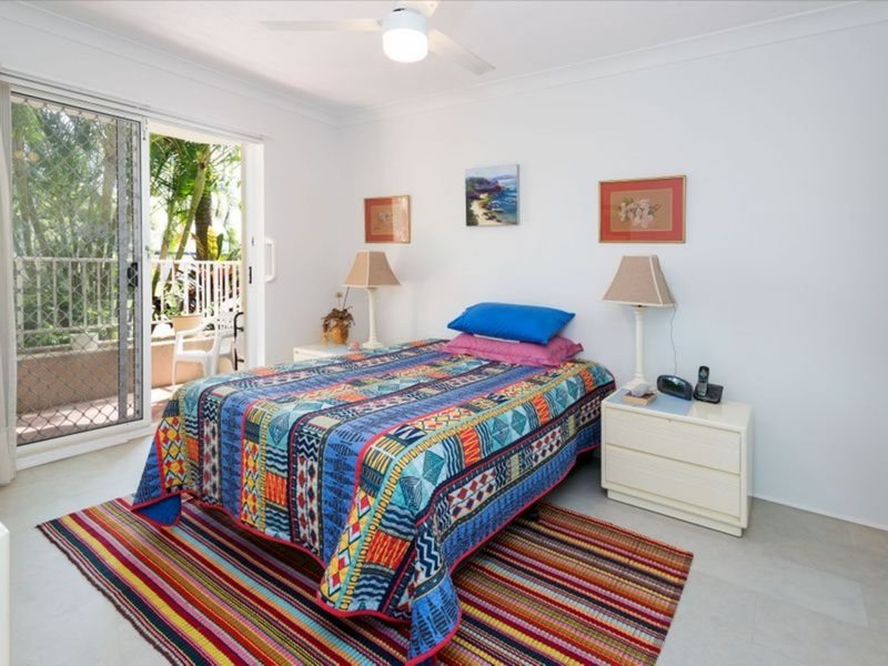 Photo - 8/22 Jennifer Avenue, Runaway Bay QLD 4216 - Image 6