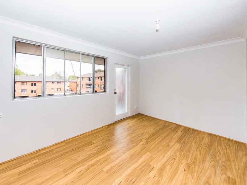 Photo - 8/22 Wigram Street, Harris Park NSW 2150 - Image 3