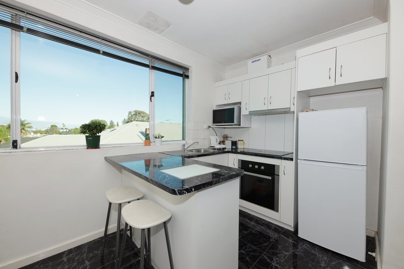 Photo - 8/227 Scarborough Beach Road, Doubleview WA 6018 - Image 2