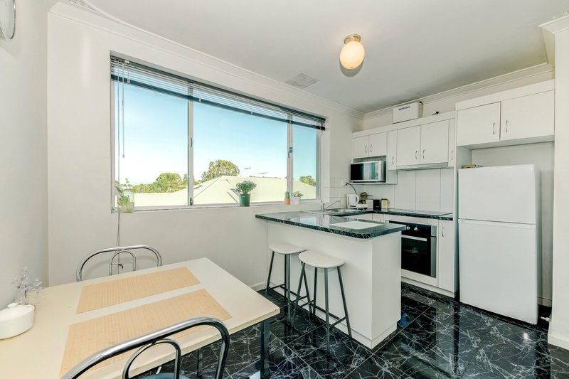 Photo - 8/227 Scarborough Beach Road, Doubleview WA 6018 - Image 5