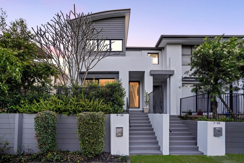 Photo - 8/23 Park Esplanade, Coomera QLD 4209 - Image 1