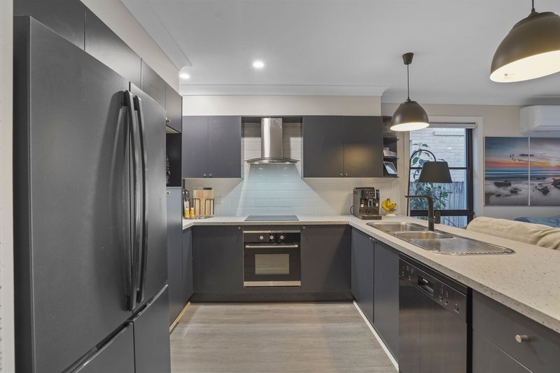 Photo - 8/23 Park Esplanade, Coomera QLD 4209 - Image 2