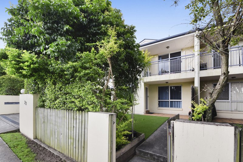 Photo - 8/23 Wallace Street, Chermside QLD 4032 - Image 2