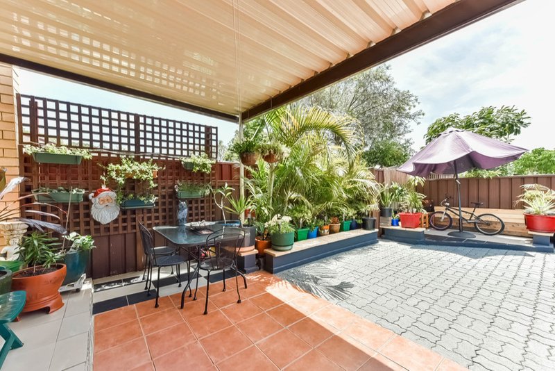 Photo - 8/24 Atchison Road, Macquarie Fields NSW 2564 - Image 8