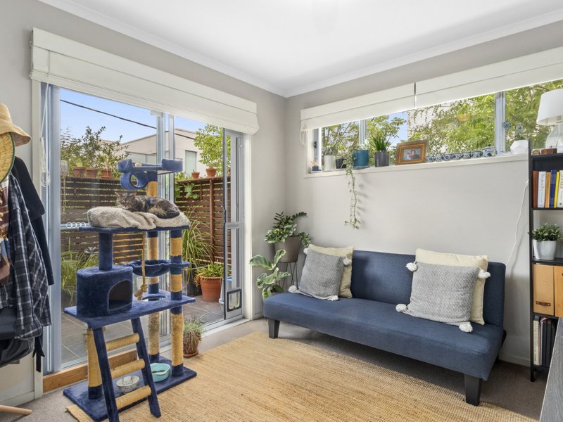 Photo - 8/24 Ijong Street, Braddon ACT 2612 - Image 12