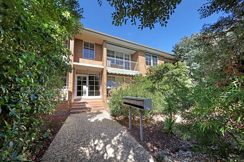 8/24 Lillimur Road, Ormond VIC 3204