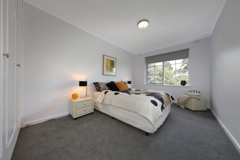 Photo - 8/24 Lillimur Road, Ormond VIC 3204 - Image 7