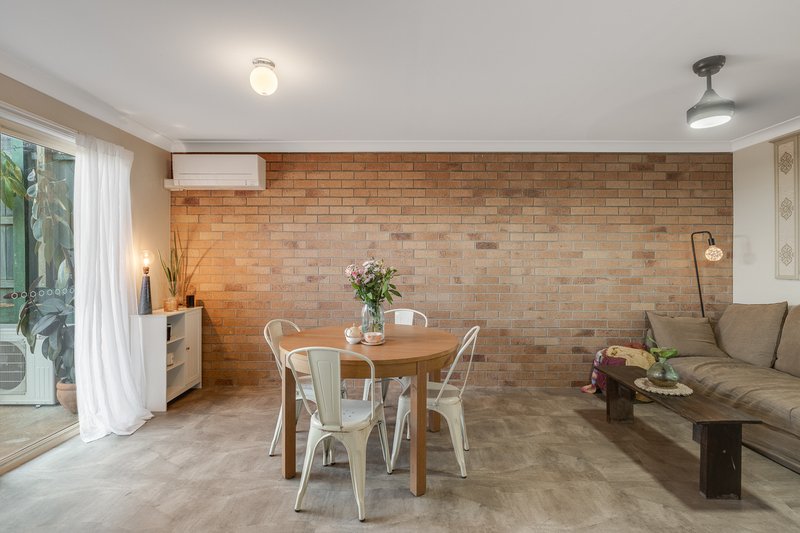 Photo - 8/248 James Street, Harristown QLD 4350 - Image 4