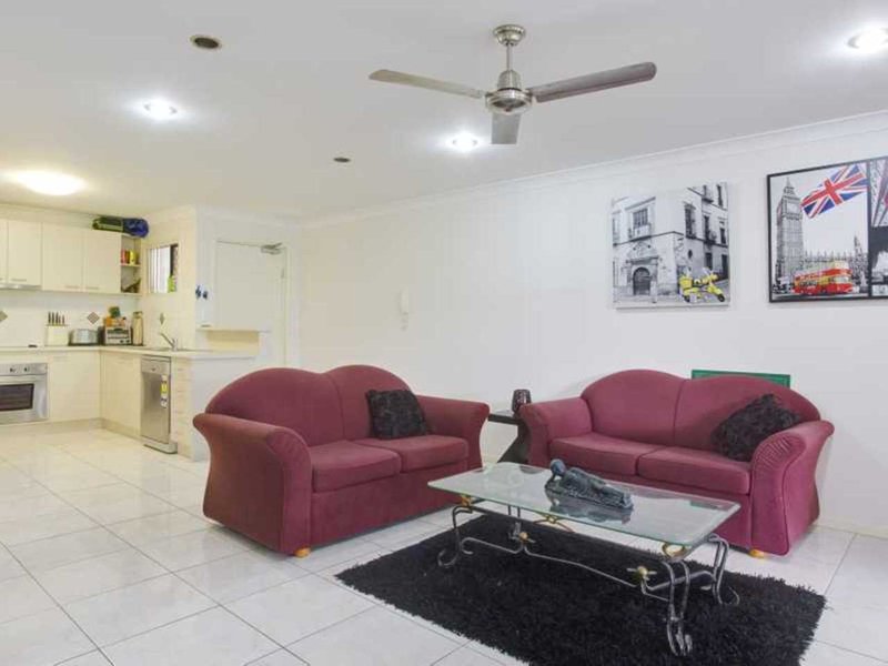 Photo - 8/25 Buruda Street, Chermside QLD 4032 - Image 2