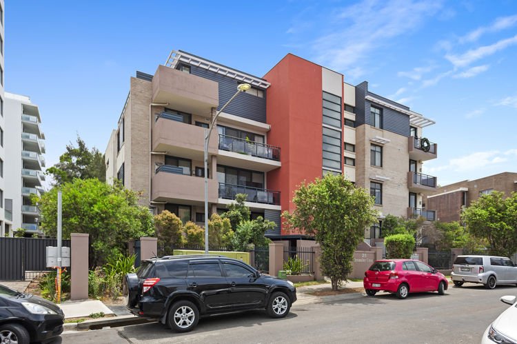 8/25 Dressler Court, Merrylands NSW 2160