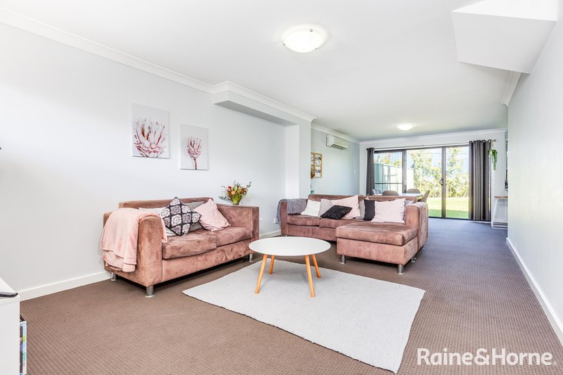 Photo - 8/25 Mort Street, Shortland NSW 2307 - Image 3